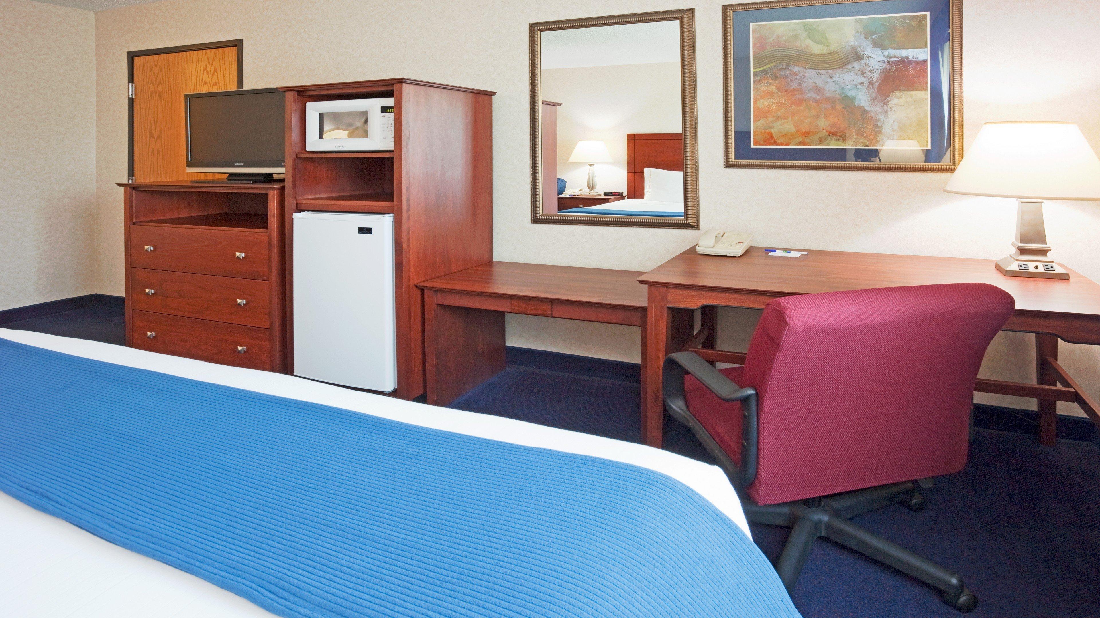 Holiday Inn Express Deforest By Ihg Екстериор снимка