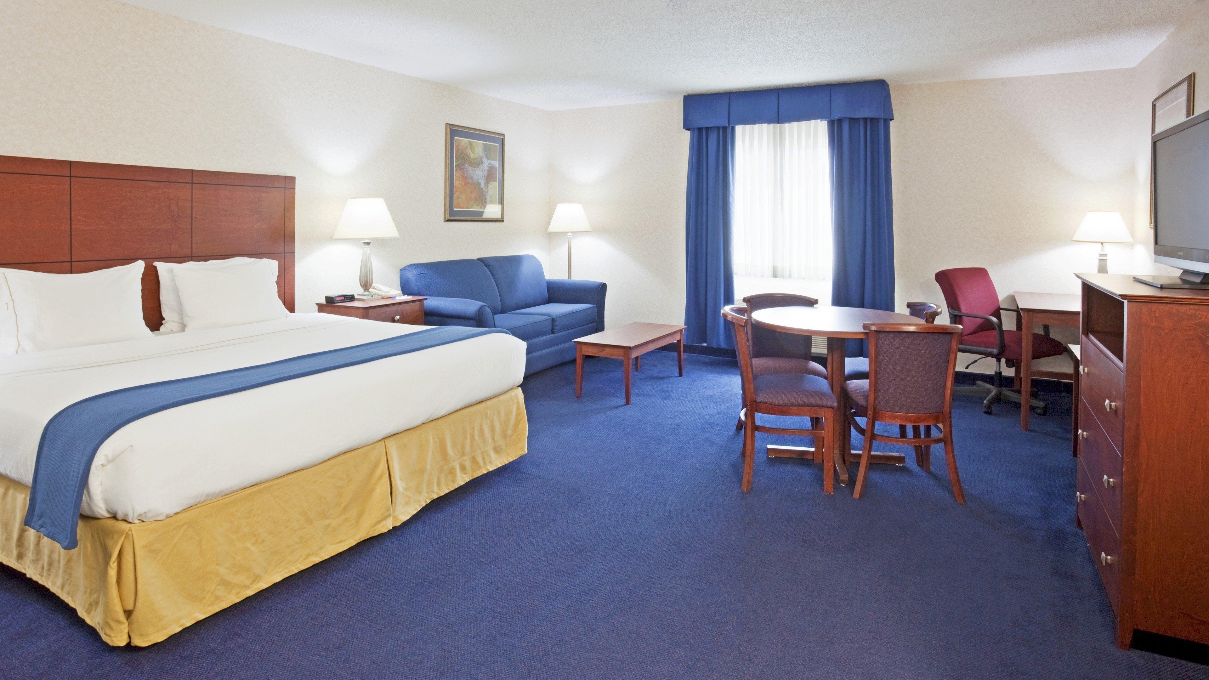 Holiday Inn Express Deforest By Ihg Стая снимка