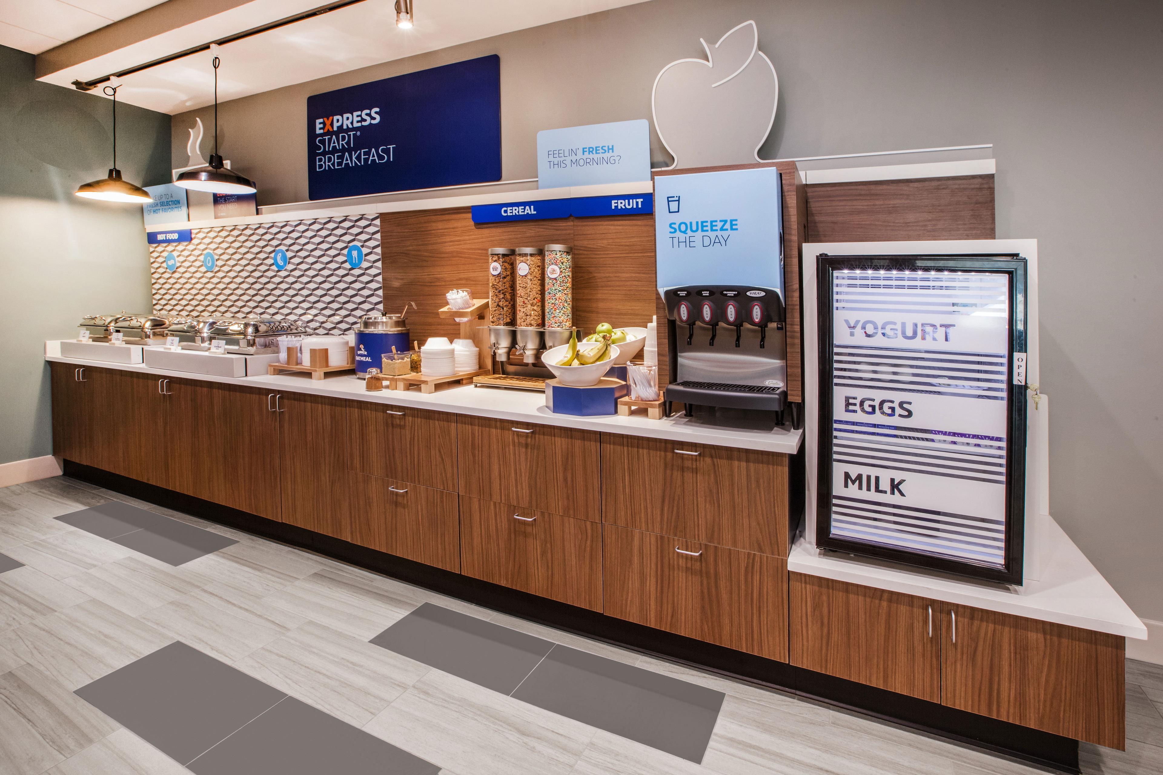 Holiday Inn Express Deforest By Ihg Екстериор снимка