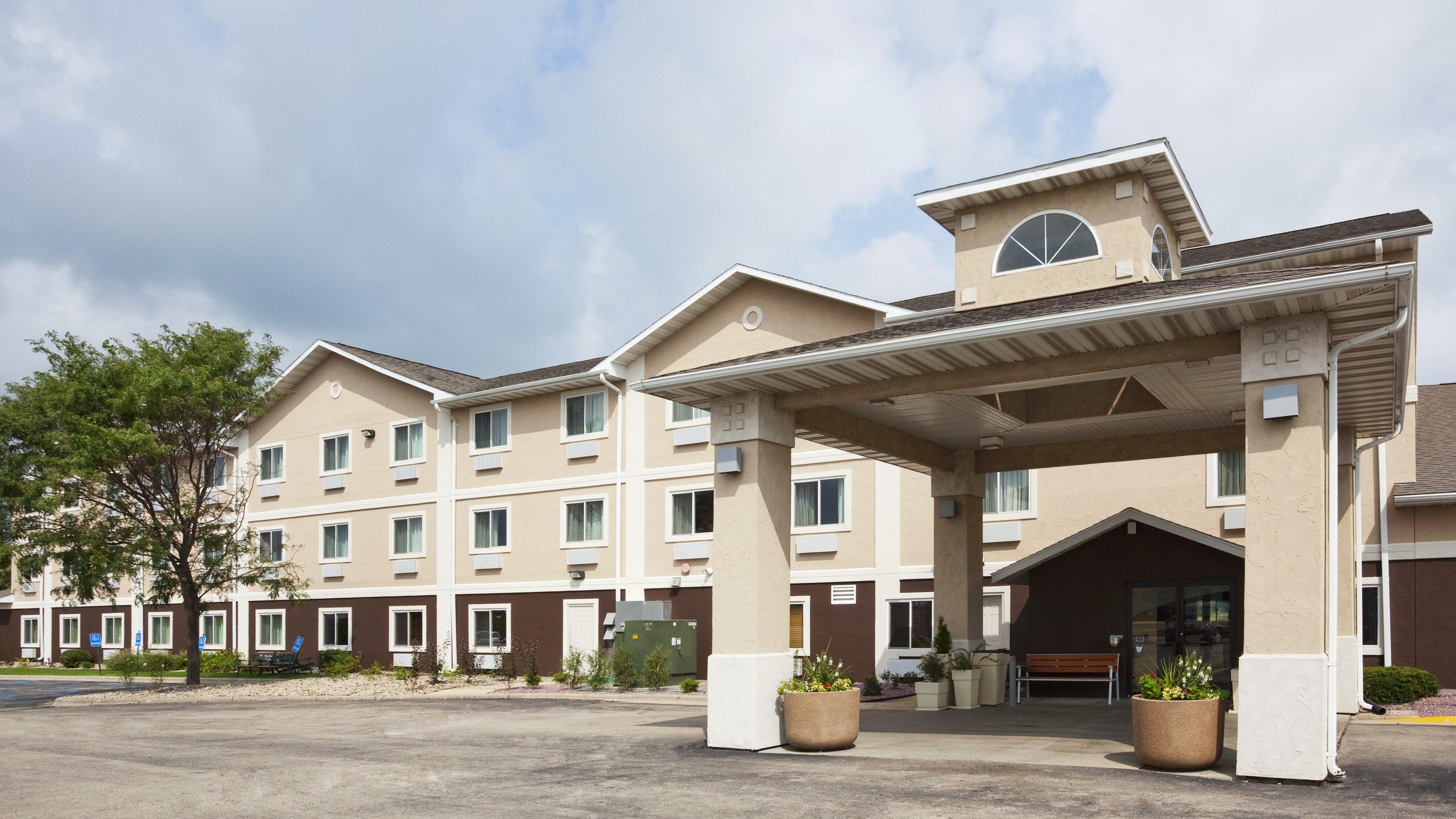 Holiday Inn Express Deforest By Ihg Екстериор снимка
