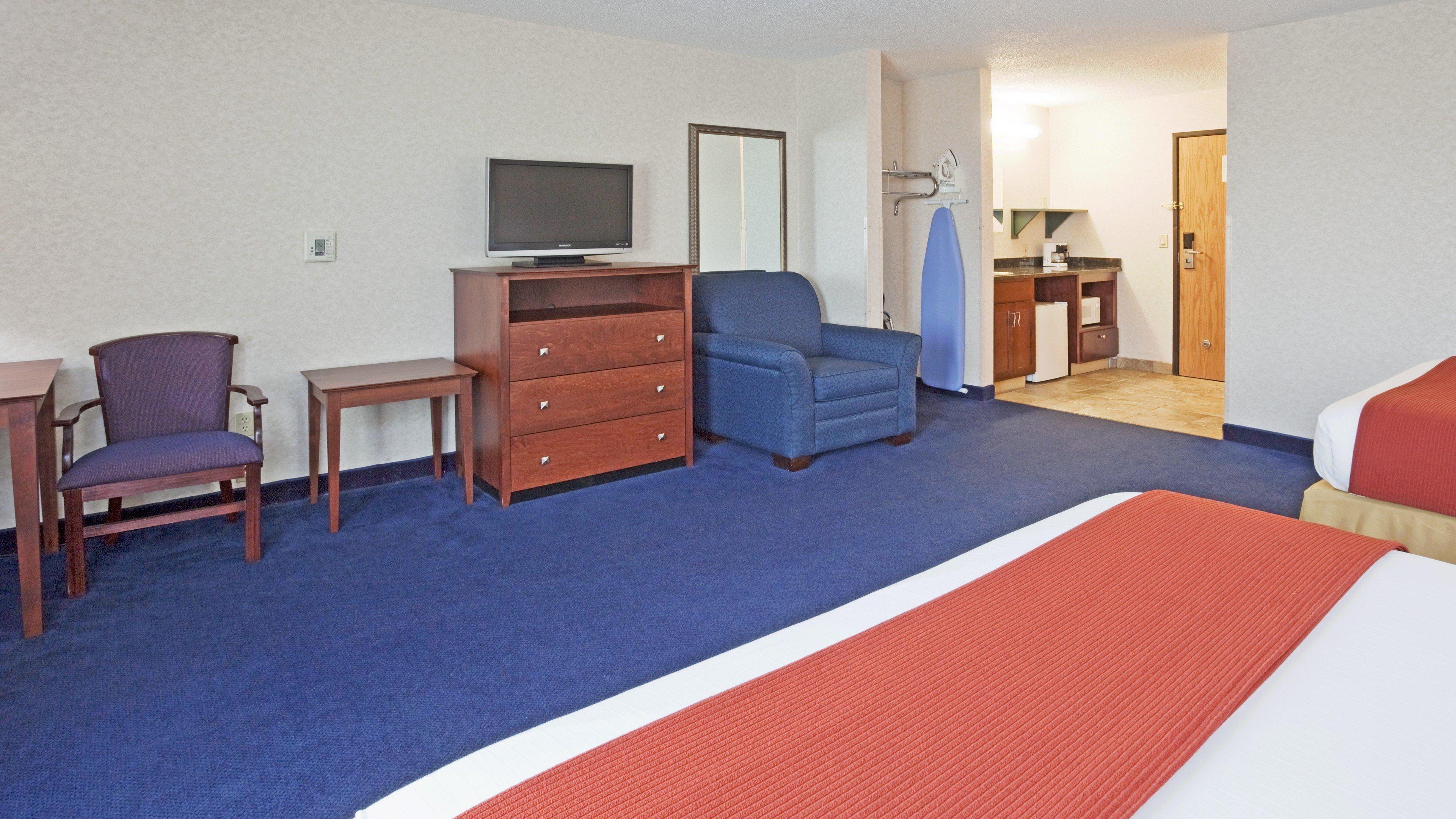 Holiday Inn Express Deforest By Ihg Стая снимка