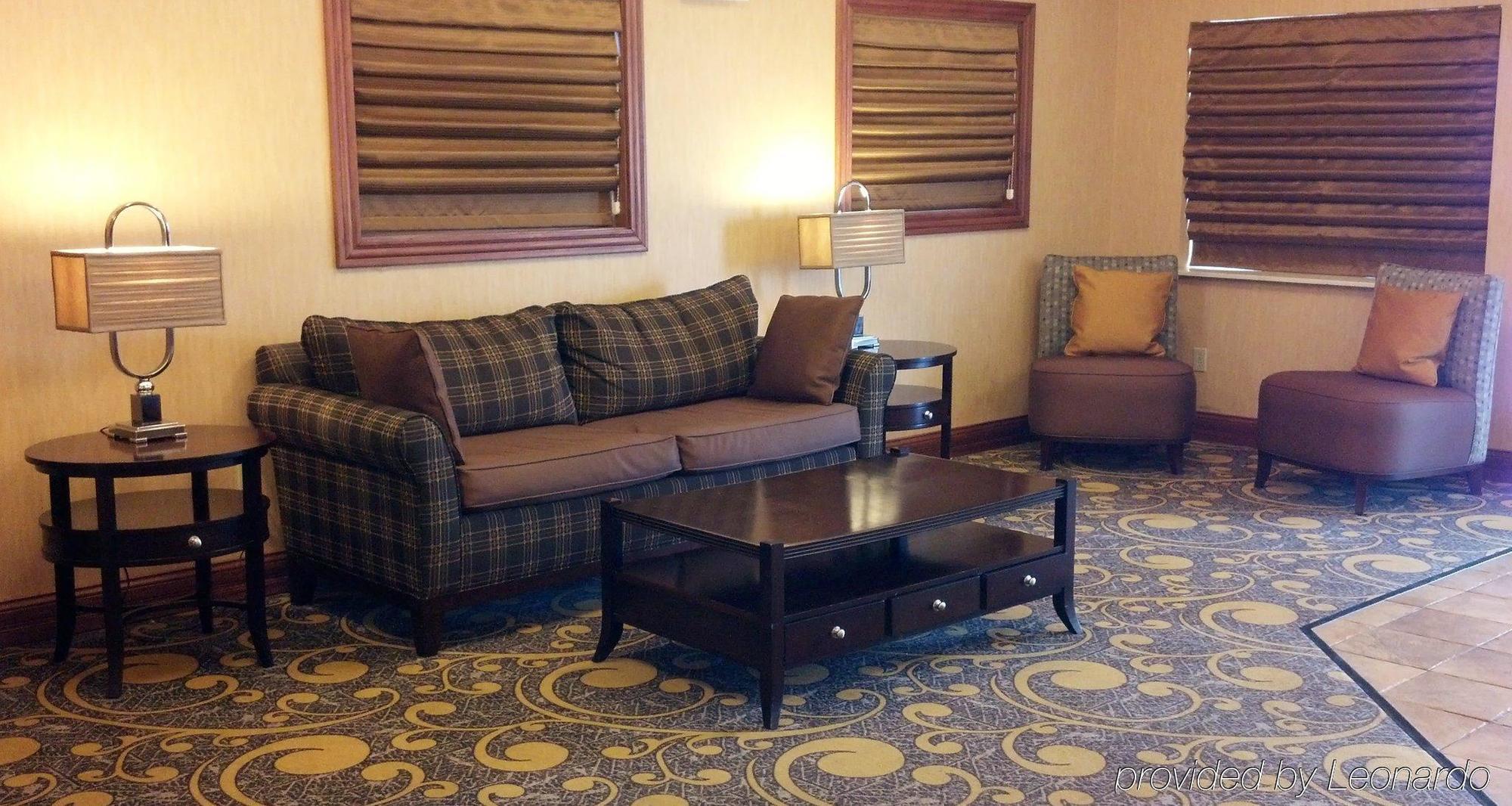 Holiday Inn Express Deforest By Ihg Екстериор снимка