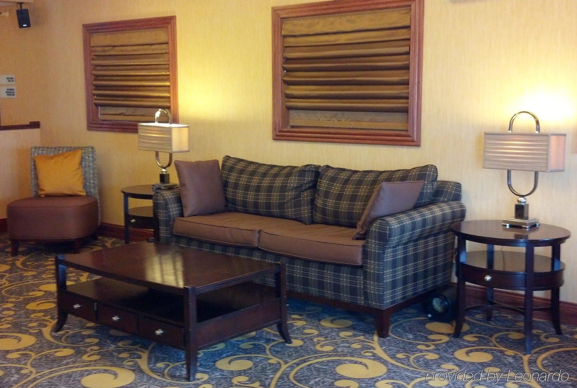 Holiday Inn Express Deforest By Ihg Екстериор снимка