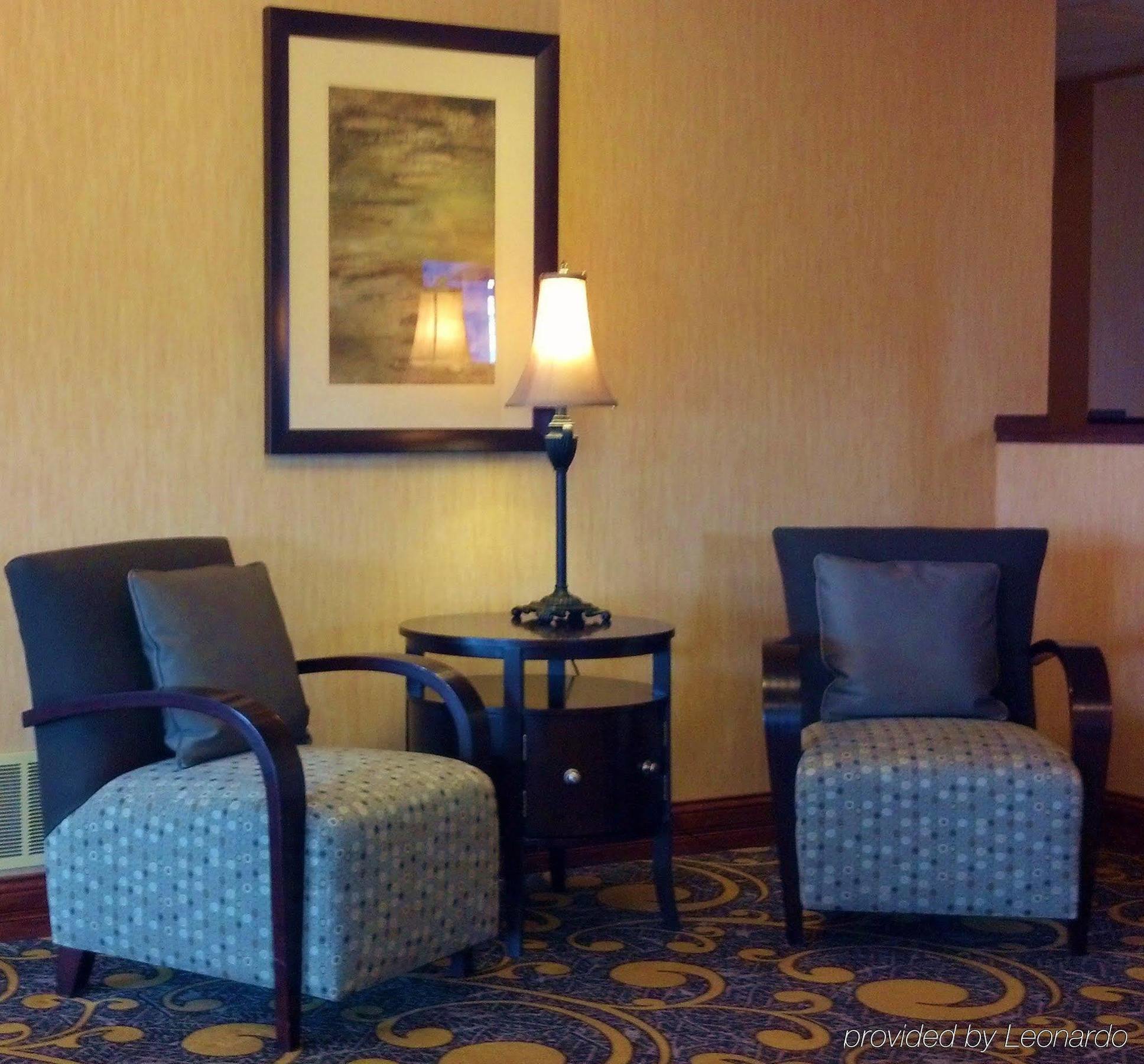 Holiday Inn Express Deforest By Ihg Екстериор снимка